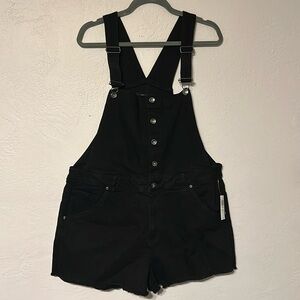 NWT Hot Topic Overall shorts